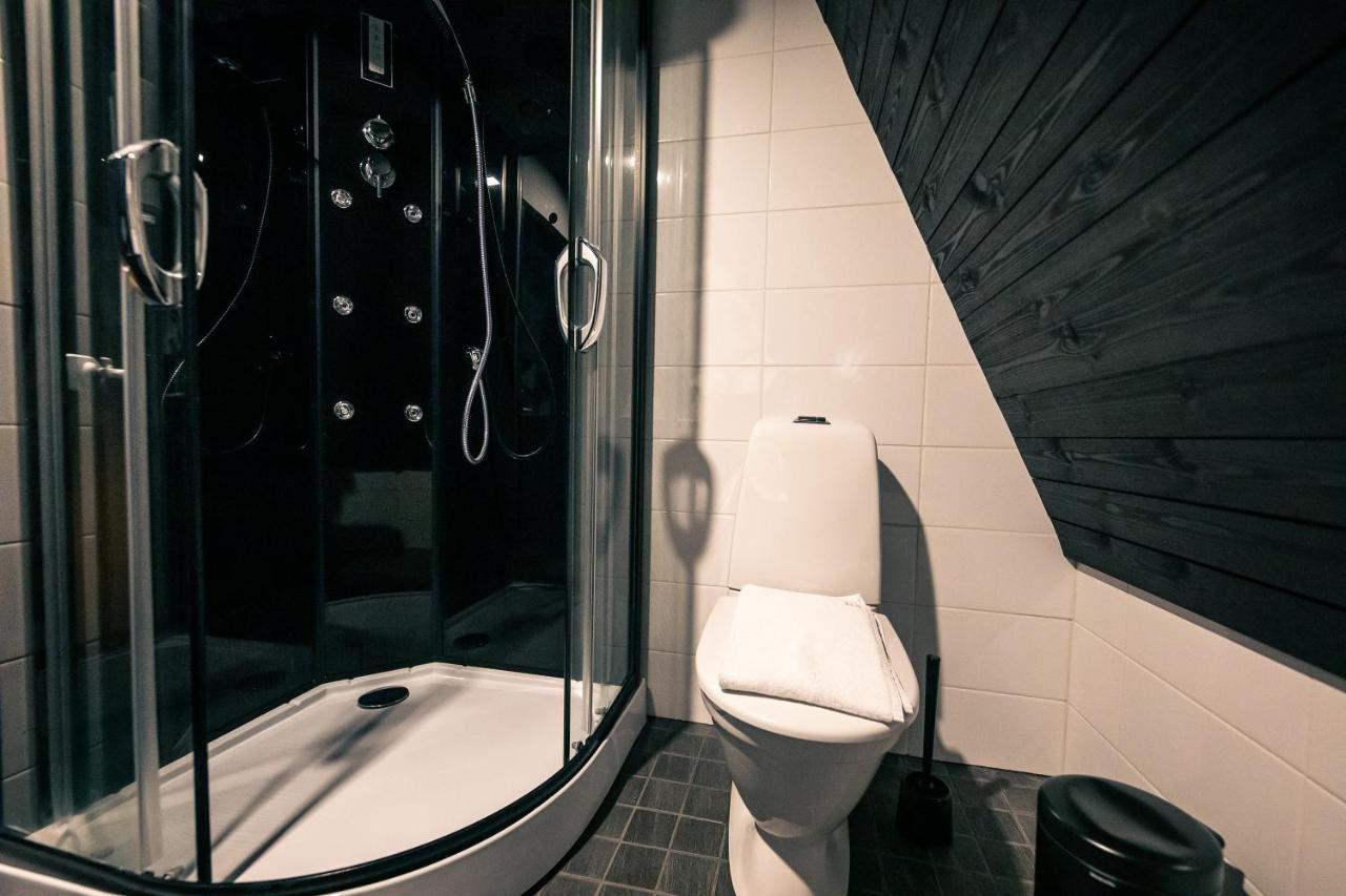 Komsio Glass Igloo Suite